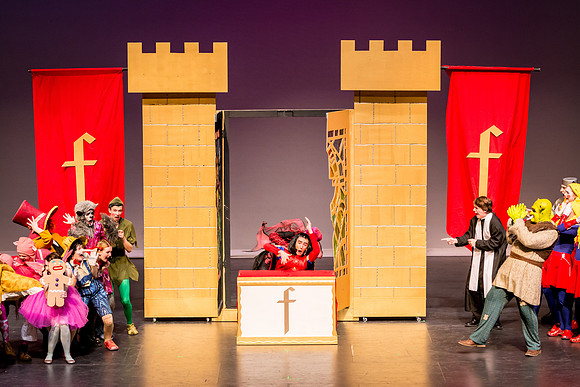 SFHS Shrek The Musical-ThesCon 2014