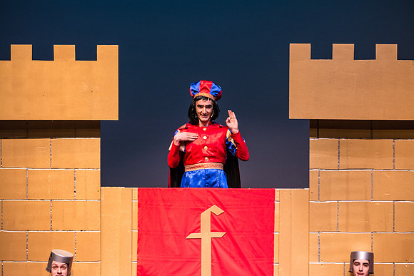 SFHS Shrek The Musical-ThesCon 2014