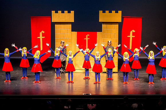 SFHS Shrek The Musical-ThesCon 2014
