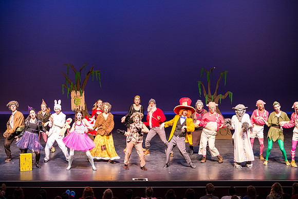 SFHS Shrek The Musical-ThesCon 2014