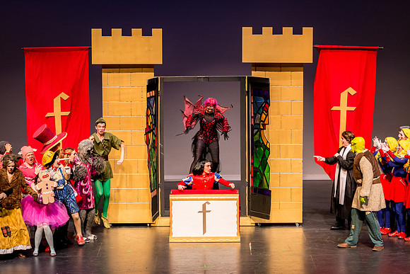 SFHS Shrek The Musical-ThesCon 2014