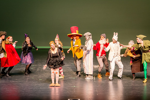 SFHS Shrek The Musical-ThesCon 2014