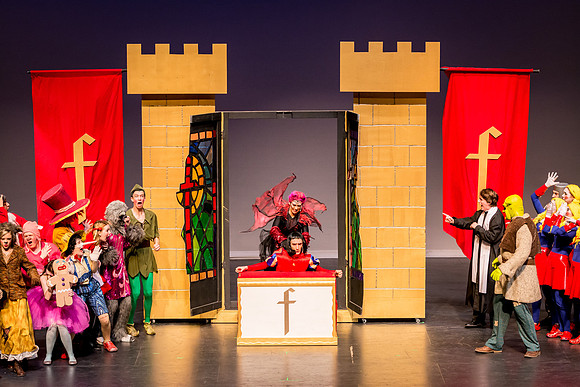 SFHS Shrek The Musical-ThesCon 2014