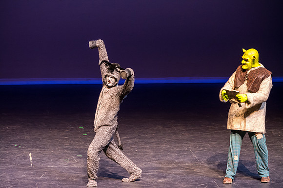 SFHS Shrek The Musical-ThesCon 2014