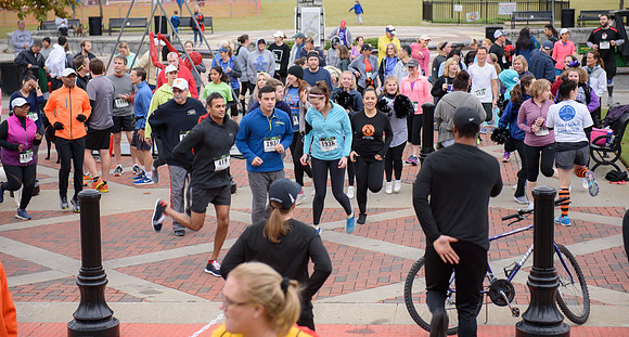 20181027-JonnyandXena5K-1088