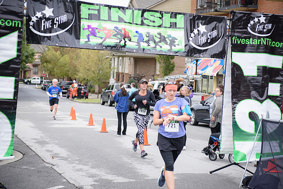 20181027-JonnyandXena5K-1305