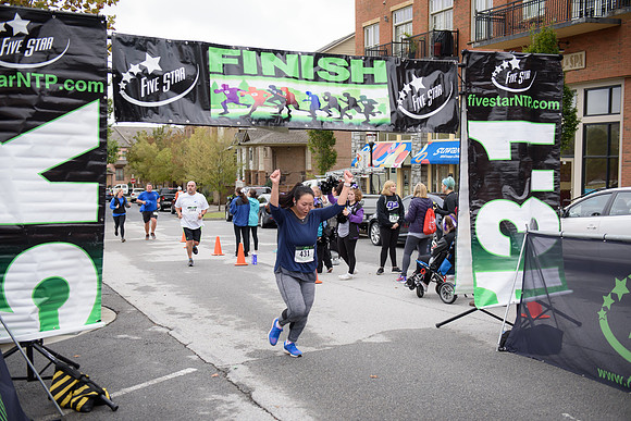 20181027-JonnyandXena5K-1400