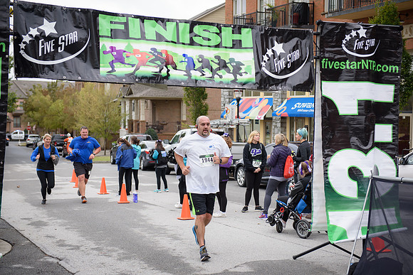 20181027-JonnyandXena5K-1401