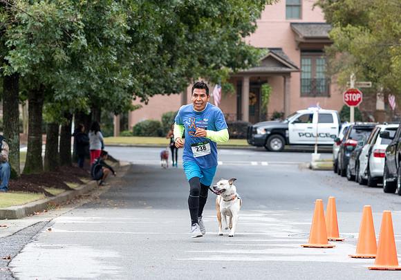 20181027-JonnyandXena5K-2004