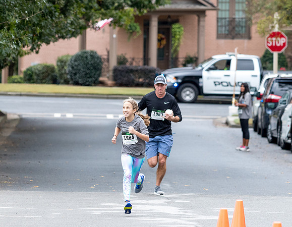 20181027-JonnyandXena5K-2007