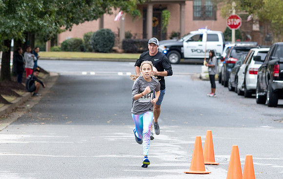 20181027-JonnyandXena5K-2008