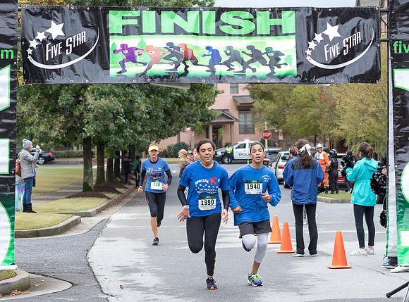 20181027-JonnyandXena5K-2025