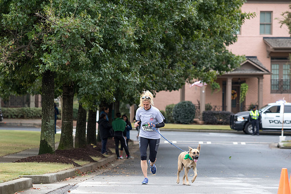 20181027-JonnyandXena5K-2026