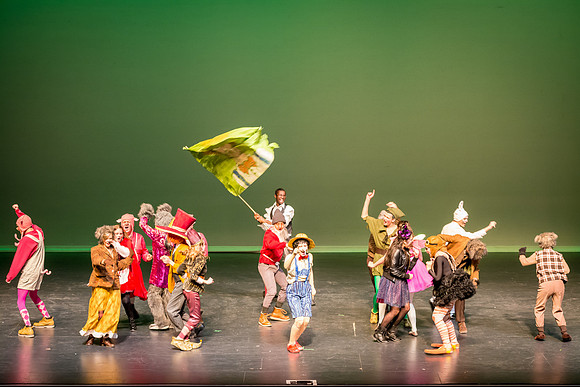 SFHS Shrek The Musical-ThesCon 2014
