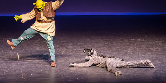 SFHS Shrek The Musical-ThesCon 2014