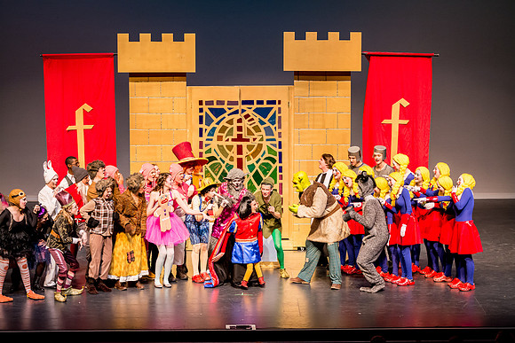 SFHS Shrek The Musical-ThesCon 2014