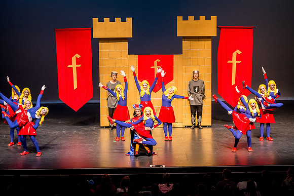 SFHS Shrek The Musical-ThesCon 2014
