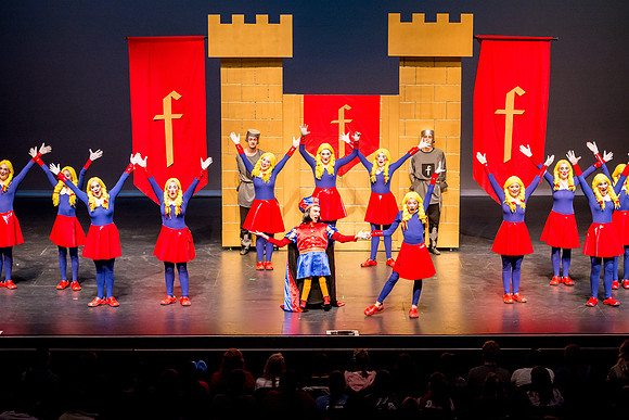 SFHS Shrek The Musical-ThesCon 2014