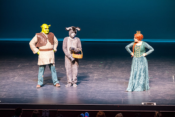 SFHS Shrek The Musical-ThesCon 2014