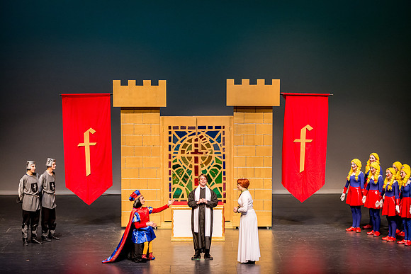 SFHS Shrek The Musical-ThesCon 2014
