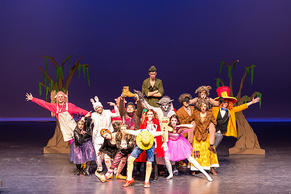 SFHS Shrek The Musical-ThesCon 2014