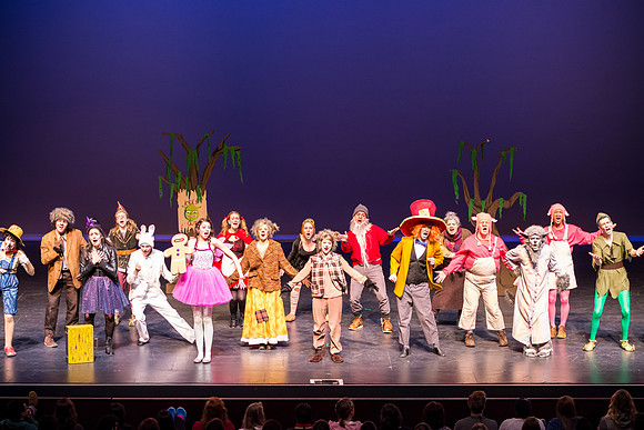 SFHS Shrek The Musical-ThesCon 2014