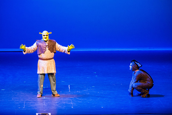 SFHS Shrek The Musical-ThesCon 2014