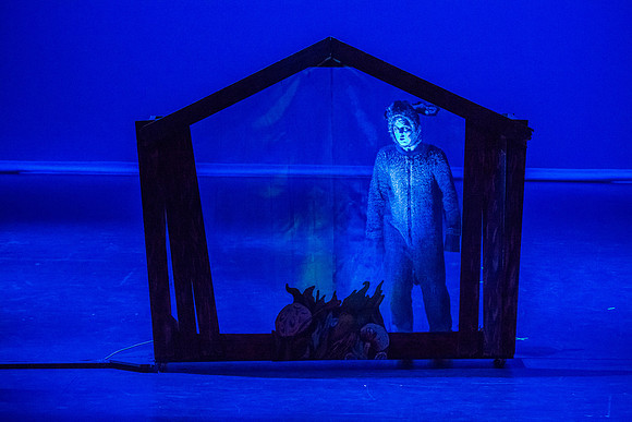 SFHS Shrek The Musical-ThesCon 2014