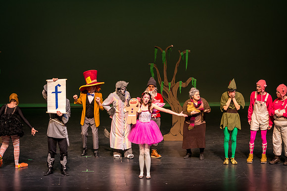 SFHS Shrek The Musical-ThesCon 2014