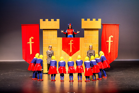 SFHS Shrek The Musical-ThesCon 2014
