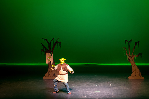 SFHS Shrek The Musical-ThesCon 2014