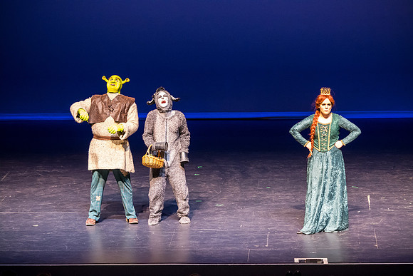 SFHS Shrek The Musical-ThesCon 2014