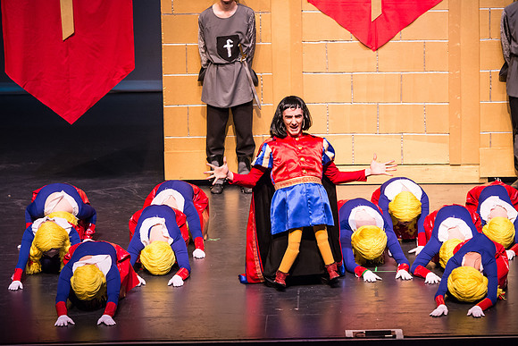 SFHS Shrek The Musical-ThesCon 2014