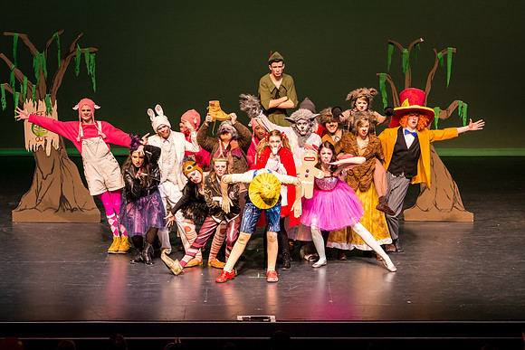 SFHS Shrek The Musical-ThesCon 2014