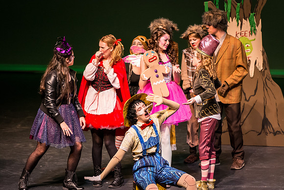 SFHS Shrek The Musical-ThesCon 2014